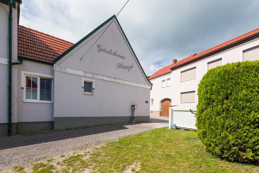 Gaestehaus - Doris - Wenzl Morbisch am See Bagian luar foto