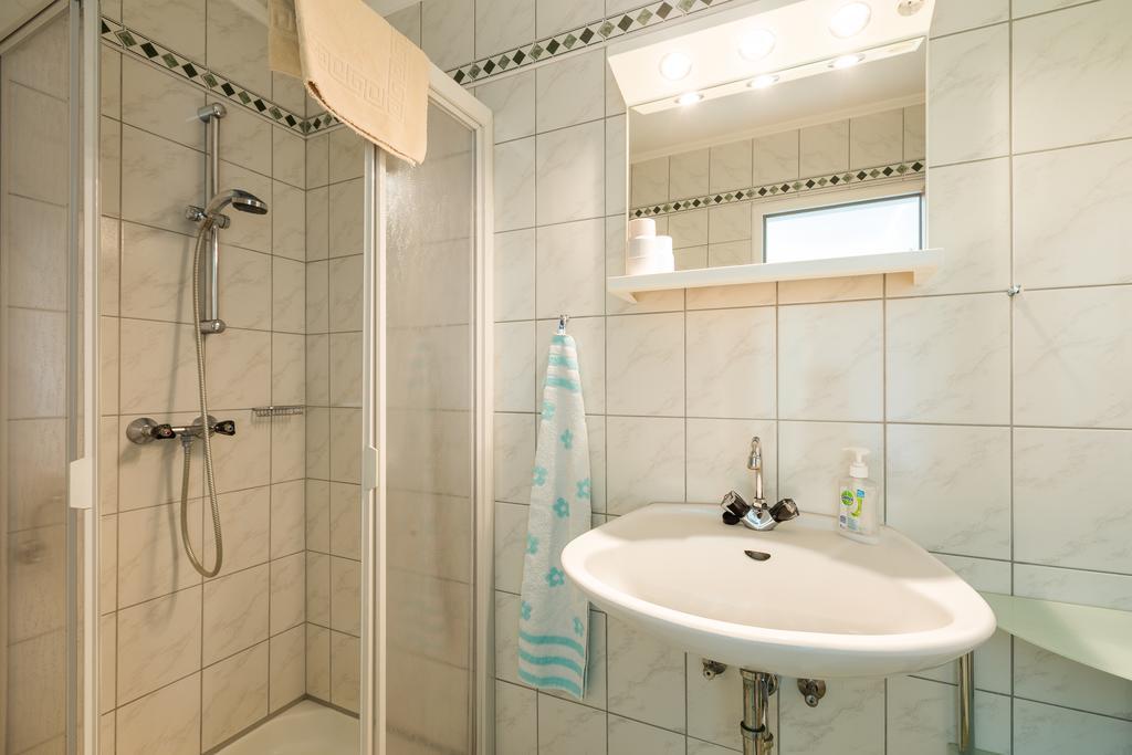Gaestehaus - Doris - Wenzl Morbisch am See Bagian luar foto